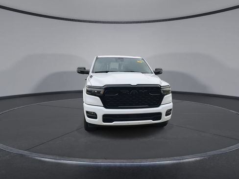 Used 2025 RAM 1500 Big Horn AWD/4WD image 3