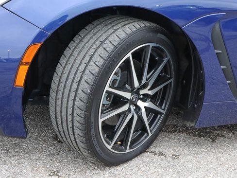 Used 2022 Toyota GR86 image 17