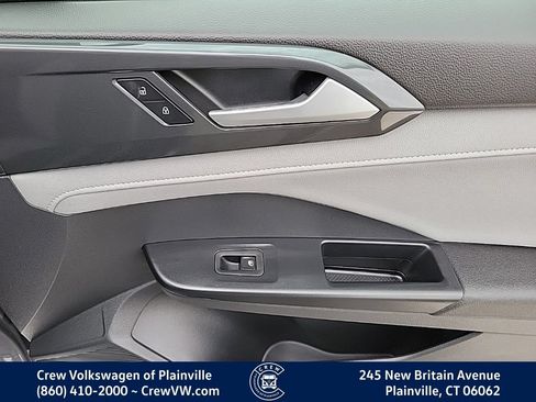 Certified 2023 Volkswagen Taos SEL AWD/4WD image 43