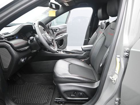 Used 2023 Jeep Compass Trailhawk w/ Trailhawk Convenience Group image 10