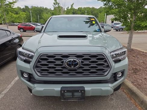 Used 2023 Toyota Tacoma TRD Sport AWD/4WD image 8