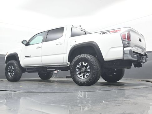Used 2023 Toyota Tacoma TRD Off-Road AWD/4WD image 28