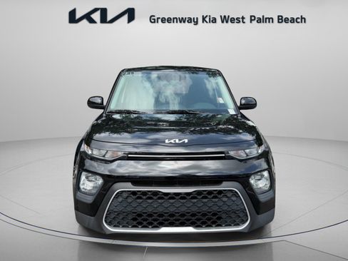 Used 2022 Kia Soul LX w/ Technology Package FWD image 2