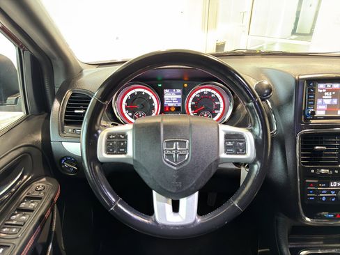 Used 2020 Dodge Grand Caravan GT FWD image 15