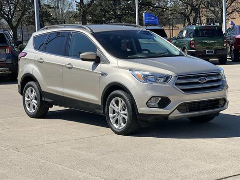 Certified 2018 Ford Escape SE image 7