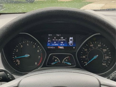 Used 2017 Ford Focus SE image 18