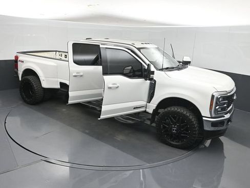 Used 2023 Ford F350 Lariat w/ Lariat Ultimate Package AWD/4WD image 63