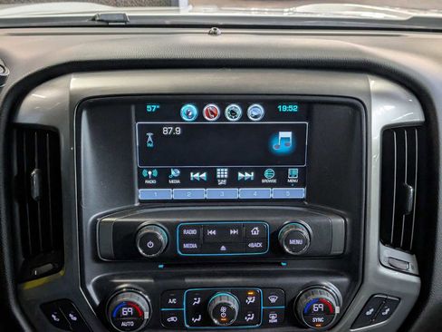 Used 2018 Chevrolet Silverado 1500 LT w/ All Star Edition image 29