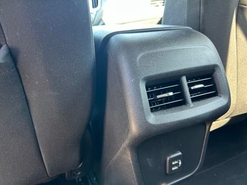 Used 2021 Chevrolet Equinox LT AWD/4WD image 11