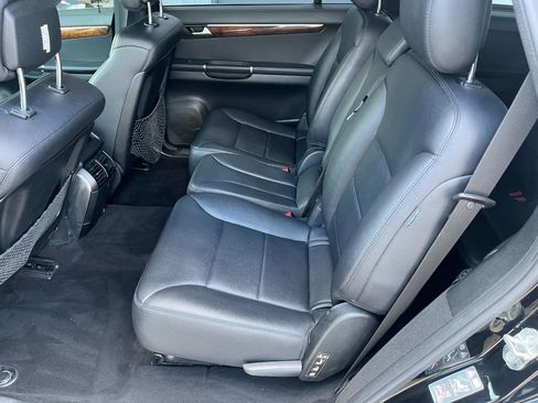 Used 2011 Mercedes-Benz R 350 BlueTEC 4MATIC image 12