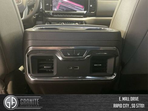 New 2025 GMC Sierra 3500 SLT AWD/4WD image 19