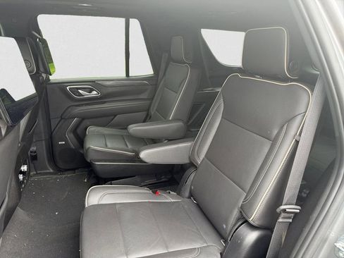 Used 2021 GMC Yukon SLT w/ Rear Media and Nav Package image 13