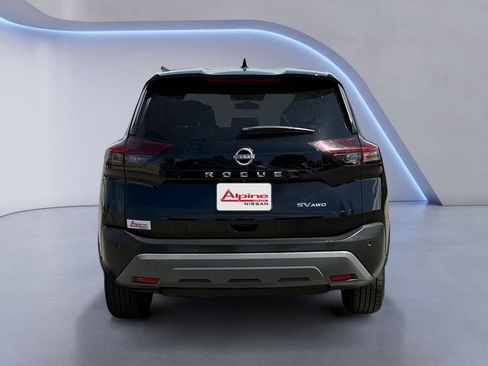 Used 2023 Nissan Rogue SV image 4