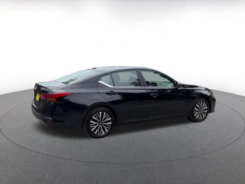 Used 2026 Nissan Altima 2.5 SV FWD image 15