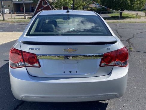Used 2012 Chevrolet Cruze LT FWD image 2