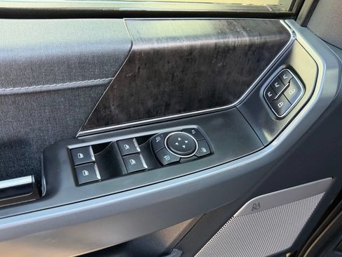 Used 2023 Ford F150 Lariat AWD/4WD image 19