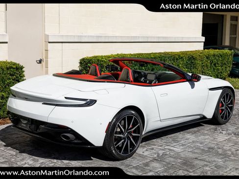 Used 2019 Aston Martin DB11 Volante image 25