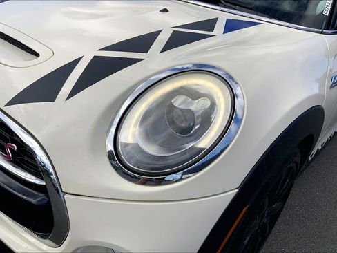 Used 2018 MINI Cooper S image 26