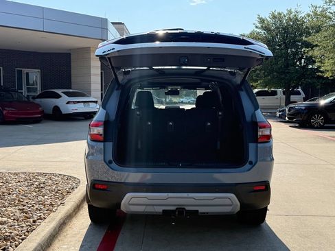 Used 2023 Honda Pilot TrailSport image 5