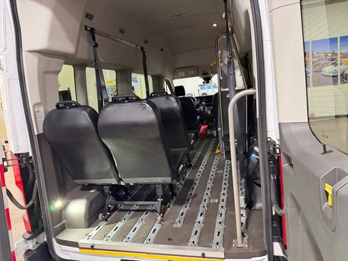 Used 2021 Ford Transit 350 XL image 23