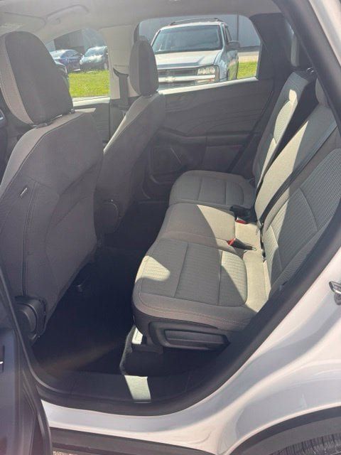 Used 2022 Ford Escape S AWD/4WD image 14