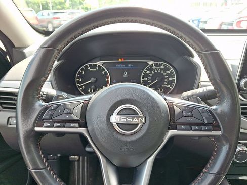 Used 2024 Nissan Altima 2.5 SR FWD image 19