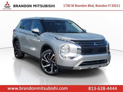 Used 2023 Mitsubishi Outlander SE