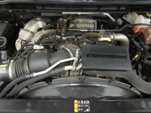 Used 2022 Chevrolet Silverado 2500 W/T w/ WT Fleet Convenience Package AWD/4WD image 28