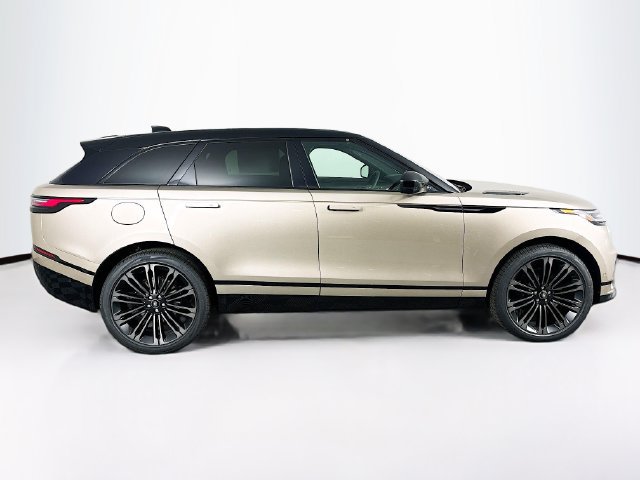 Used 2026 Land Rover Range Rover Velar Dynamic SE AWD/4WD image 4