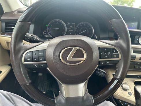 Used 2018 Lexus ES 350 w/ Premier Package FWD image 15