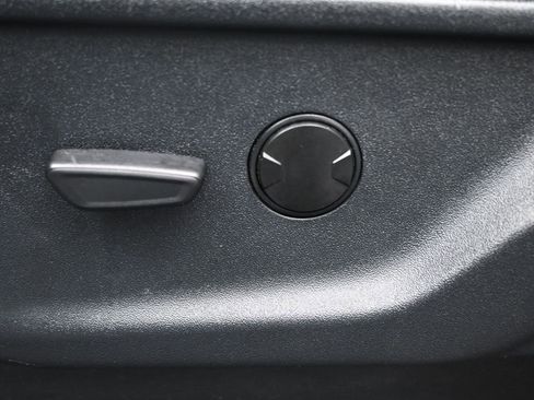 Used 2023 Ford F150 XLT image 33