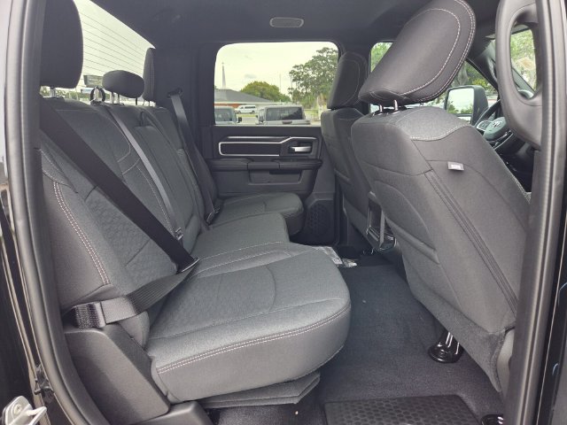 New 2027 RAM 3500 Big Horn AWD/4WD image 17