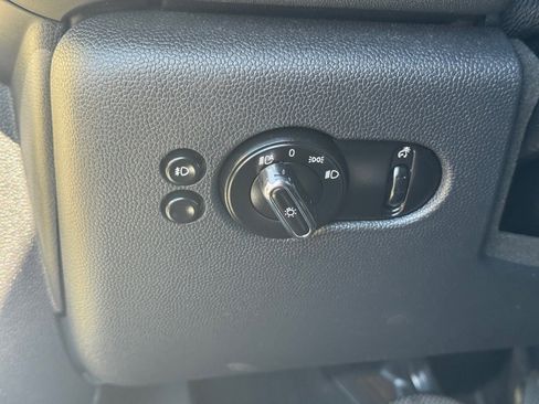 Used 2019 MINI Cooper S w/ Premium Package image 19