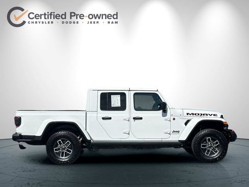 Used 2024 Jeep Gladiator Mojave AWD/4WD image 3