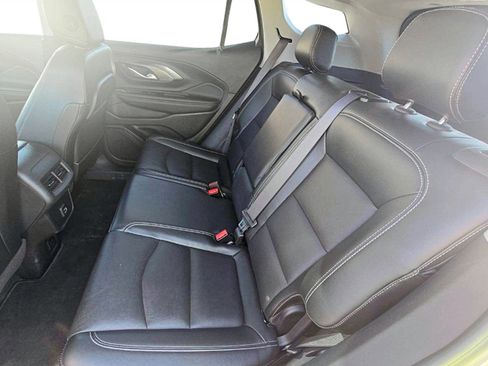 Used 2024 GMC Terrain SLT image 10