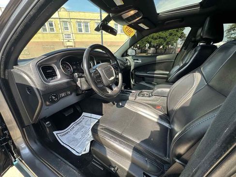 Used 2019 Dodge Charger SXT w/ Leather Interior Group RWD image 10