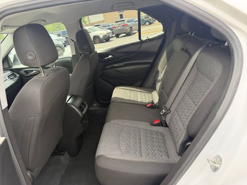 Used 2024 Chevrolet Equinox LT AWD/4WD image 17