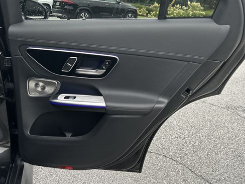 Certified 2025 Mercedes-Benz GLC 300 4MATIC image 42