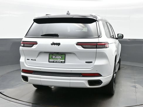 Used 2023 Jeep Grand Cherokee L Summit w/ High Altitude Package AWD/4WD image 7