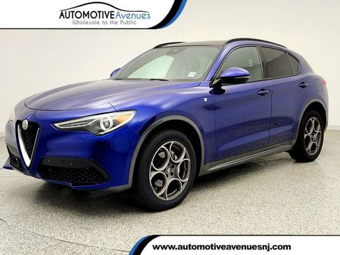 Used 2022 Alfa Romeo Stelvio Ti AWD/4WD image 1