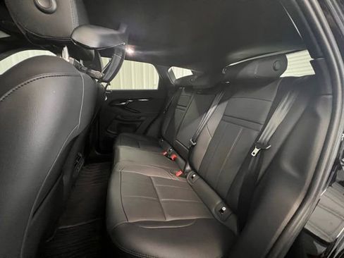 Used 2026 Land Rover Range Rover Evoque Dynamic SE AWD/4WD image 19