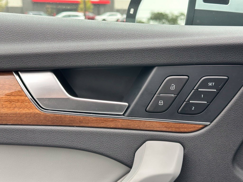 Used 2022 Audi Q5 2.0T Premium Plus w/ Premium Plus Package AWD/4WD image 14