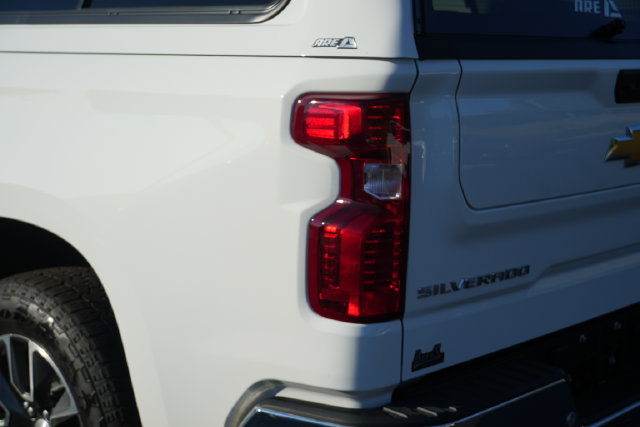 Used 2025 Chevrolet Silverado 1500 LT AWD/4WD image 15