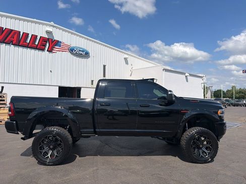 Used 2024 RAM 2500 Big Horn w/ Night Edition AWD/4WD image 8