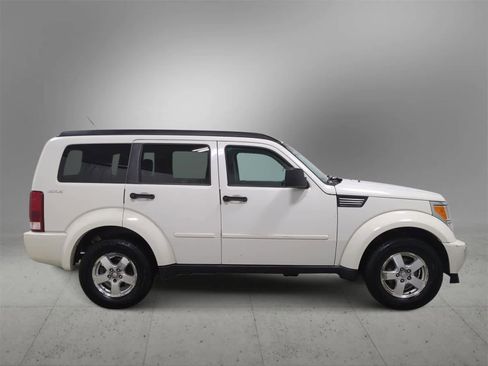 Used 2009 Dodge Nitro SE image 9