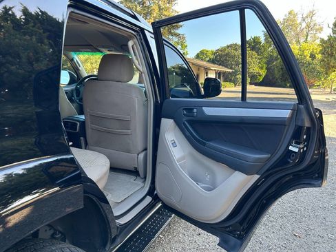 Used 2006 Toyota 4Runner SR5 RWD image 36