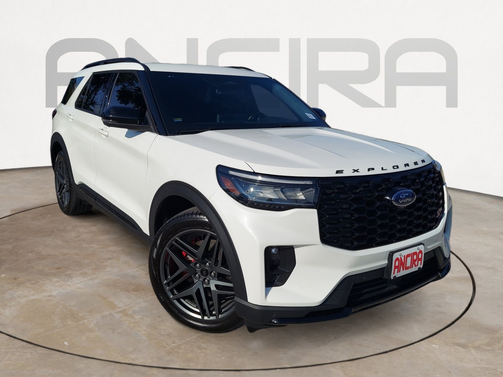 Used 2025 Ford Explorer ST AWD/4WD image 4