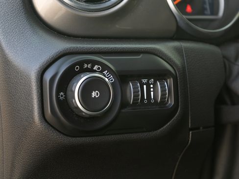 Used 2021 Jeep Wrangler Unlimited Sahara w/ LED Lighting Group image 41