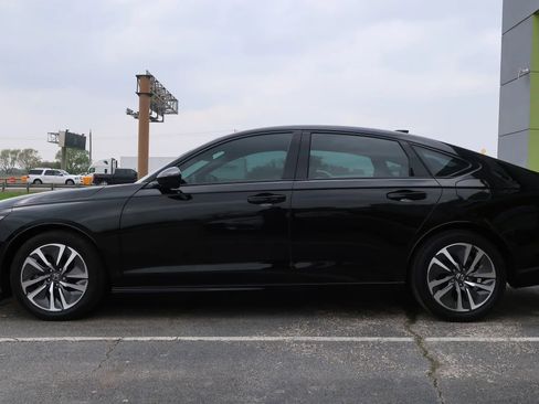 Used 2024 Honda Accord Sport image 7