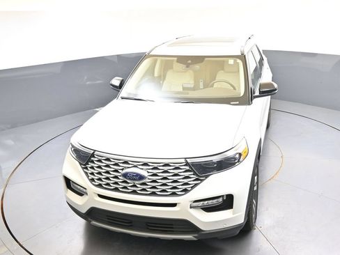 Used 2020 Ford Explorer Platinum w/ Premium Technology Package AWD/4WD image 37